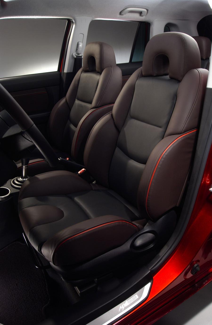 Mazda MX Micro Sport Concept 2004 года  (фото 2 из 20)